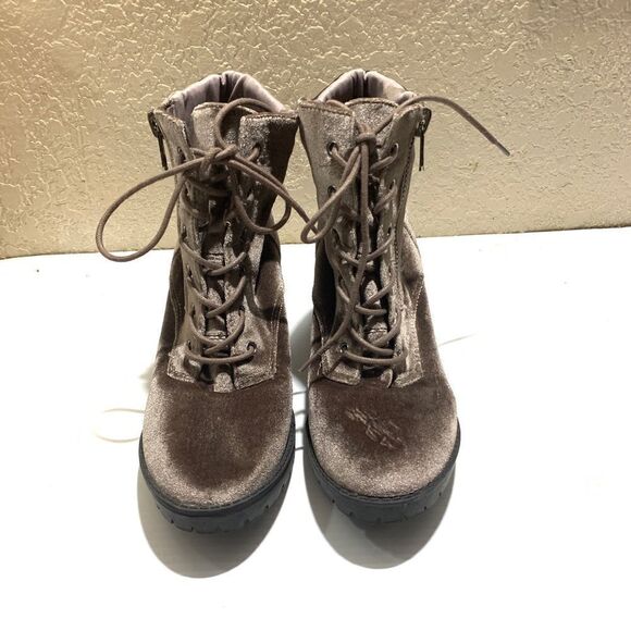 Madden Girl Size 8.5 Side Zip Lace Up Velvet Ankle Boots - Picture 1 of 10